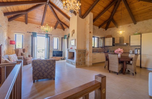 Akrotiri Villa | Afrati villa