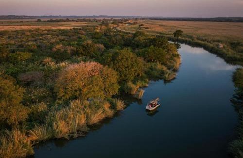 Hluhluwe Cabin | AfriCamps at Bonamanzi Game Reserve