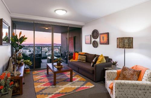 Brisbane Central Business District Apartment | African Escape on Level 38 - Balcony with Views