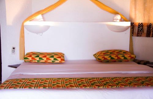 Assinie Hotel | African Queen Lodge