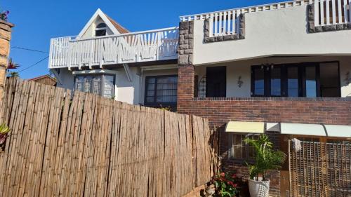 Bluff House | African Sky's the Limit - Budget, Quiet, Peaceful Self-Catering