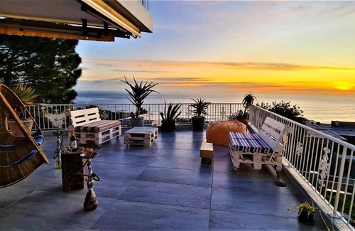 Camps Bay Bed & Breakfast | African Vibes Camps Bay