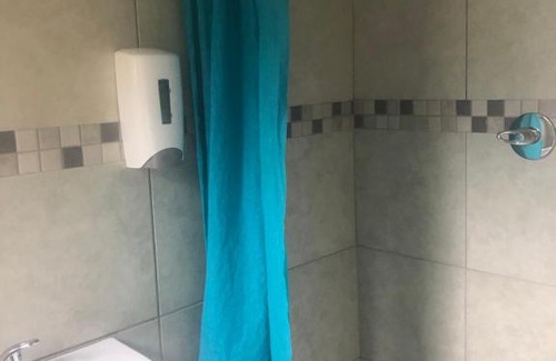 Kempton Park House | Africaren Budget Stay