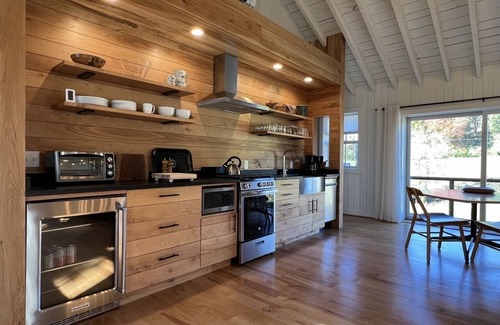 Afton House | Aftonshire Cottage, In the Heart of Virginia's Wine Region!