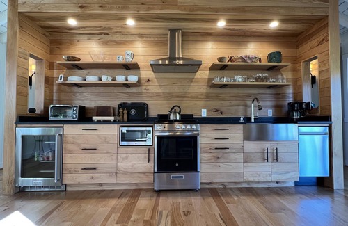 Afton House | Aftonshire Cottage, In the Heart of Virginia's Wine Region!