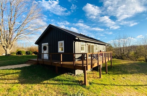 Afton House | Aftonshire Cottage, In the Heart of Virginia's Wine Region!