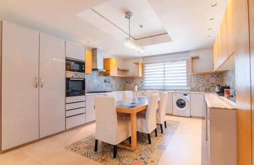 Oulad Khallouf Apartment | Agadir Marina - Luxury on 230 sqm