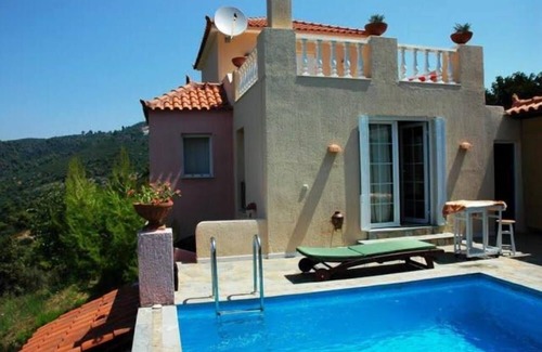 Lepreo House | Agaliani: A lovely holiday house (or studio) and sublime deserted beach