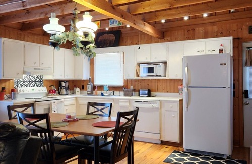 Wellington Cabin | Agapé Cabin Lyfe near Cave Run Lake