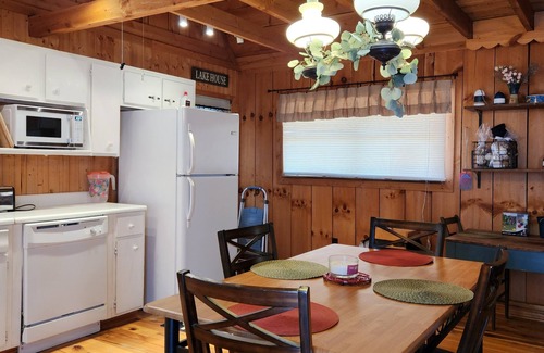 Wellington Cabin | Agapé Cabin Lyfe near Cave Run Lake