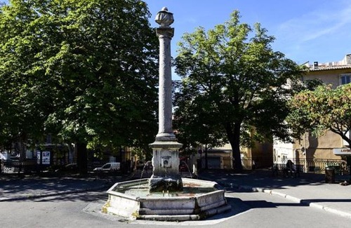 Aix-en-Provence Historic Centre Apartment | Agapée