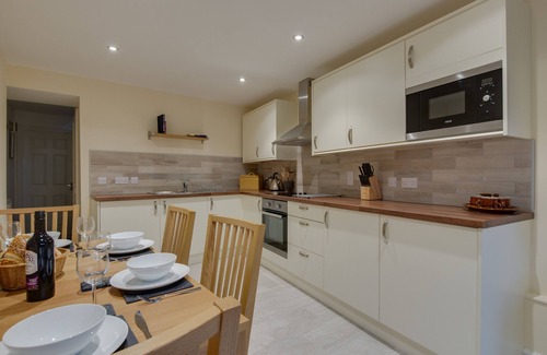 Deiniolen House | Agape Cottage - Two Bedroom House, Sleeps 4
