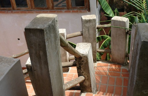 Abrekuma House | Agape Guest House - Family friendly, safe, bright and breezy.