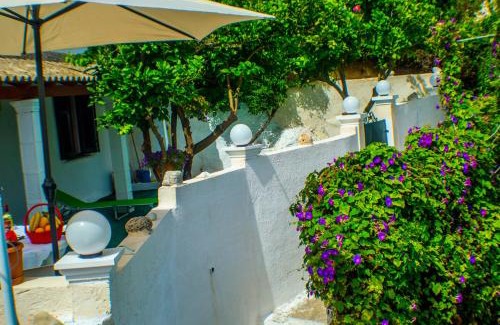 Agios Gordios House | Agathi Beach House (Black Rocks)