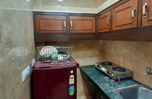 New Delhi House | Aggarwal Guest House In Cream Location 92,121,74700