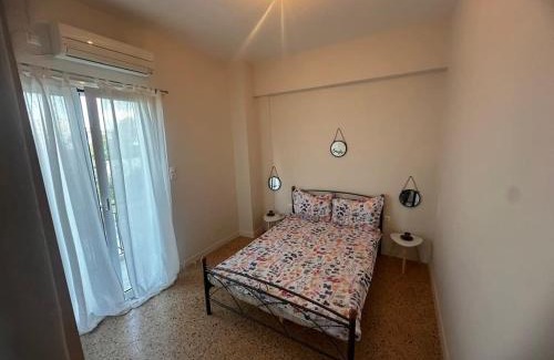 Agii Theodori Apartment | Agioi Theodoroi Beachview Chic Modern Apt