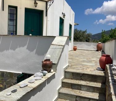 Andros Apartment | AGKYRA Rooms (Love)