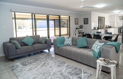 Round Hill House | Agnes Downs - Round Hill Road, Round Hill