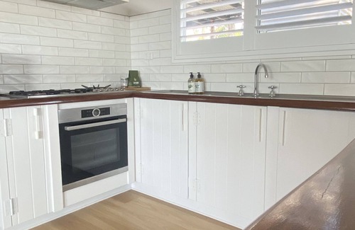 Agnes Water Cottage | Agnes Water- stunning views, luxe stay