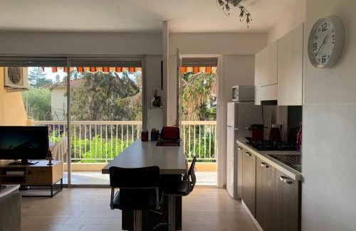 Cros-de-Cagnes Apartment | Agréable 2 pièces à 150 m de la mer