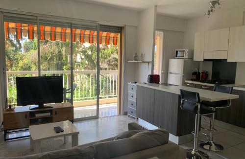 Cros-de-Cagnes Apartment | Agréable 2 pièces à 150 m de la mer