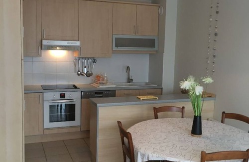 Port District Apartment | Agréable Appartement de 55 m2, Situé à 3mn à Pied de la Plage et 350m du Marché