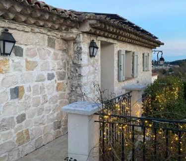 La Colle-sur-Loup Apartment | Agréable chambre d'hôtes avec vue sur les collines