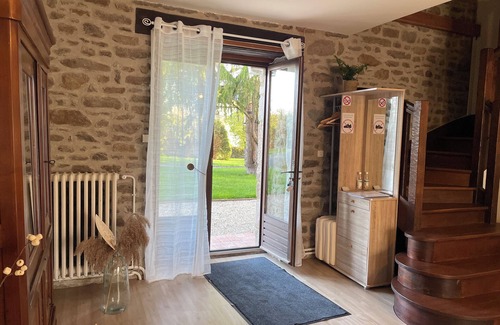 La Hisse House | Agréable Maison Familiale Proche Dinan. Cadre Verdoyant et Convivial!