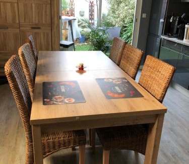 Cherbourg-en-Cotentin Apartment | Agréable maison de ville ,calme avec tous les commerces à 150M
