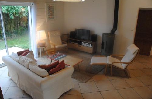 Le Chateau-d'Oleron House | Agréable maison calme avec terrasse, jardin et vue sur verger