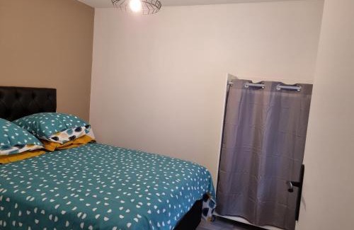 Oyonnax Apartment | Agréable maisonnette à proximité du centre-ville