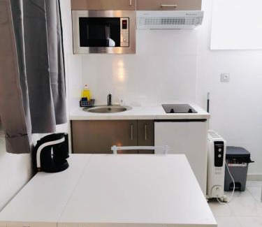 Champeval Apartment | Agréable studio à proximité de Paris et Henri Mondor