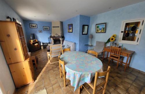 Chateau-d'Olonne House | AGREABLE MAISON 2 CHAMBRES AVEC PISICINE ET STATIONNEMENT DANS UN QUARTIER CALME - FR-1-92-947