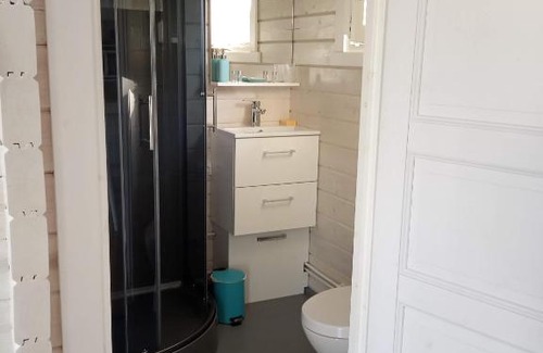 Camarsac Bed & Breakfast | AGREABLE PETIT CHALET
