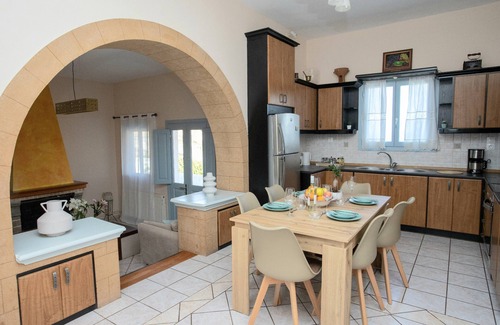 Kampos House | Agriolivadi View House