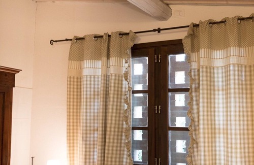 Pontedera Apartment | Agriturismo Alpaca TORNATORE Apartment in Panoramic Farmhouse with Swimming Pool