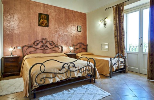 Regalbuto House | Agriturismo Conte Ruggero