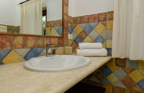 Oliena Hotel | Agriturismo Guthiddai