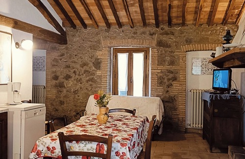 Orvieto Apartment | Agriturismo Valle del Tione -Orvieto.Immersed in the Umbrian countryside