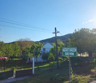 Sakës House | Agroturizem Devin