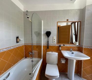 Cecos Hotel | Aguas de Ibias