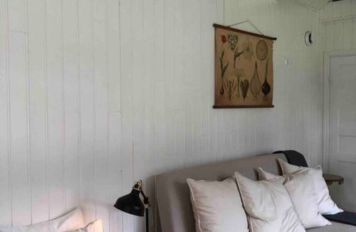 Agunnaryd Condo | Agundaborg boathouse close by lake