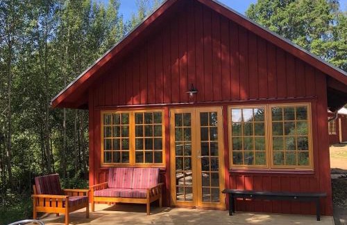 Agunnaryd House | Agundaborg garden cottage with large sun deck