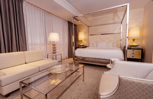 Gateway District Hotel | Ahern Hotel Las Vegas