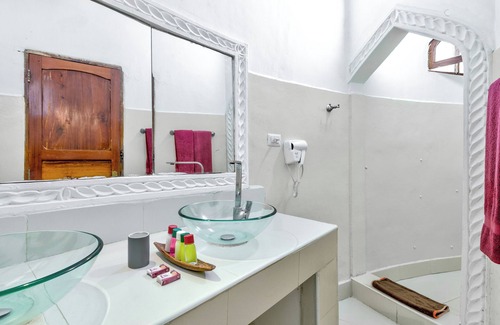 Pwani Mchangani Resort | AHG Waridi Beach Resort & Spa