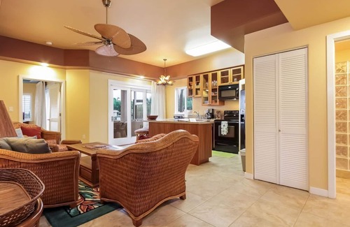 Kahaluu Bay Condo | Ahhhhh. PARADISE. OCEAN VIEW, Beach Snorkel Surf