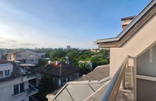 Plovdiv Center Apartment | Ahinora Luxury 2-Bedroom Apartment in enchanting Plovdiv – Close to Center, AC
