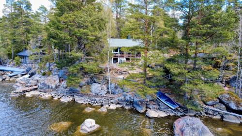 Pori Ski Chalet | Ahlaistentupa