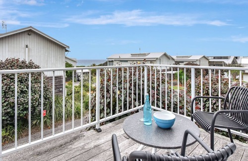 Caves Beach Villa | Ahoy Villa at Caves Beach Villas