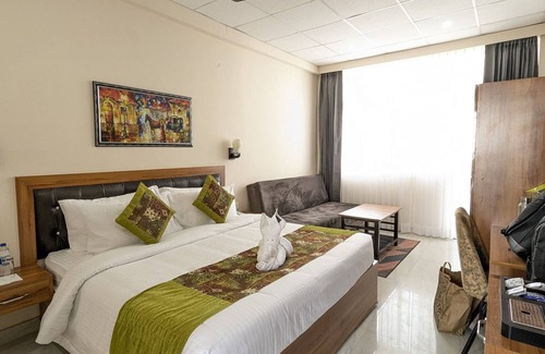 Lansdowne Hotel | AI 360 Degree Hotel
